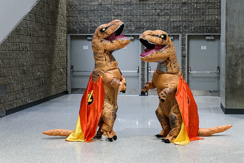 Teachers march on as super dinosaurs at NSTA 18.