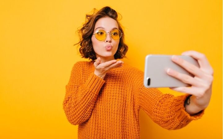 Should You Buy Likes On TikTok? A Guide To The Pros and Cons